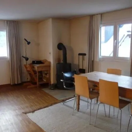 Chesa Cuntainta Apartment